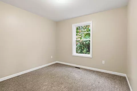 Bedroom - 167 Dorset St, Springfield, MA 01108 photo 7 of 11