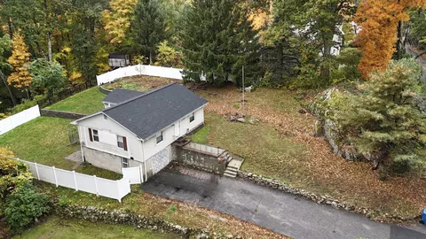 237 River Rd, Tewksbury, MA 01876
