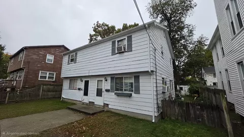 64 Howes, Springfield, MA 01118 photo 4