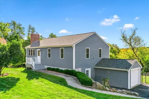 20 Lincoln St, Millville, MA 01529