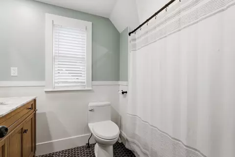 Bath - 9 Rust St, Lynn, MA 01902 photo 2 of 2