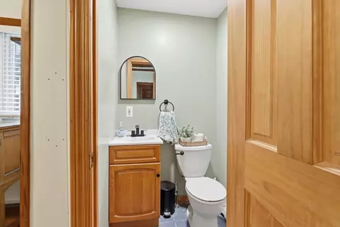 Bath - 9 Rust St, Lynn, MA 01902 photo 1 of 2