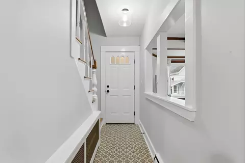 Entry Way - 9 Rust St, Lynn, MA 01902 photo 2 of 2