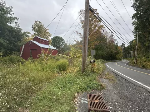 42 Woronoco Rd, Blandford, MA 01008