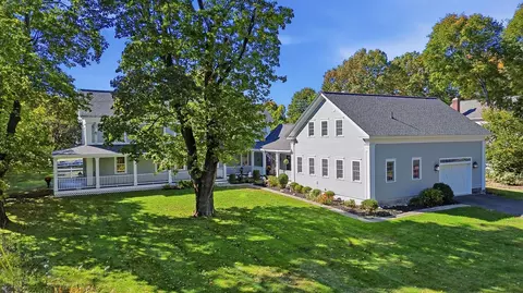 23 Pleasant St, Andover, MA 01810