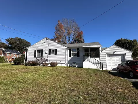Exterior - 132 Maple St, Framingham, MA 01702 photo 15 of 15