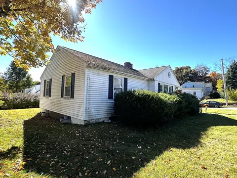 Exterior - 132 Maple St, Framingham, MA 01702 photo 12 of 15