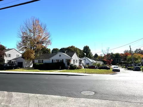 View/Area - 132 Maple St, Framingham, MA 01702 photo 1 of 2