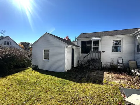 Exterior - 132 Maple St, Framingham, MA 01702 photo 14 of 15