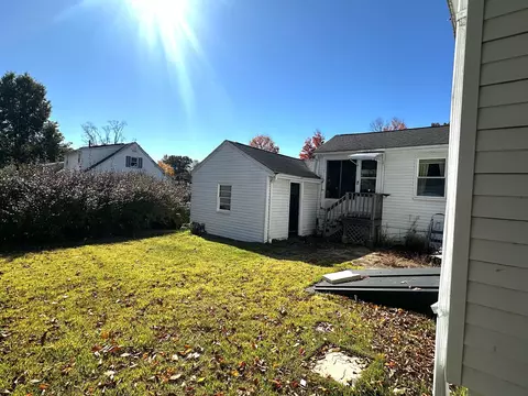 Exterior - 132 Maple St, Framingham, MA 01702 photo 13 of 15