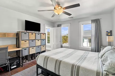 Bedroom - 11 Front St, Clinton, MA 01510 photo 2 of 6