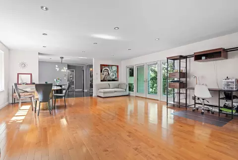 18 Surrey Rd, Winchester, MA 01890
