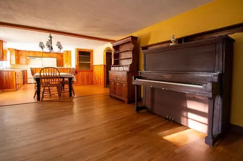 Living - 92 Worcester Rd, Webster, MA 01570 photo 1 of 3