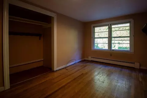 Bedroom - 92 Worcester Rd, Webster, MA 01570 photo 3 of 4