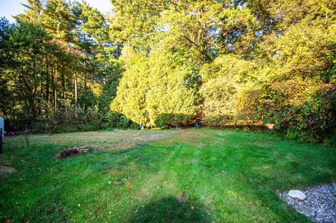 Exterior - 92 Worcester Rd, Webster, MA 01570 photo 7 of 8