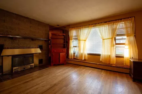 Living - 92 Worcester Rd, Webster, MA 01570 photo 3 of 3