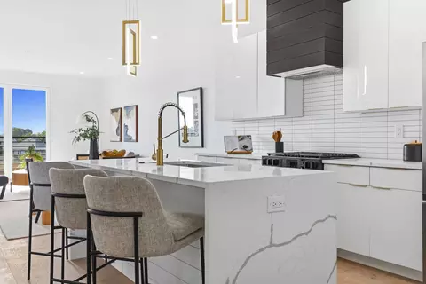 66 Mcgrath #308, Quincy, MA 02169