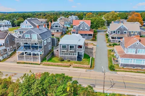 331 Grand Ave, Falmouth, MA 02540