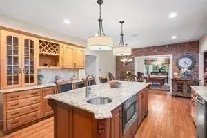 Kitchen - 27 Sibley Rd, Sutton, MA 01590 photo 1 of 7
