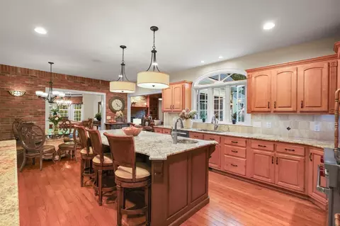 Kitchen - 27 Sibley Rd, Sutton, MA 01590 photo 7 of 7