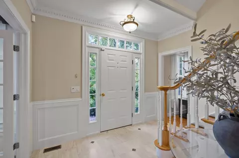 Entry Way - 27 Sibley Rd, Sutton, MA 01590 photo 2 of 2