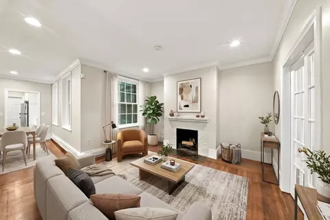 61 W Cedar St #1, Boston, MA 02114