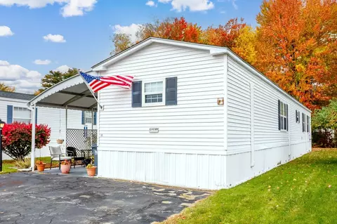 556 Central St #148, Leominster, MA 01453