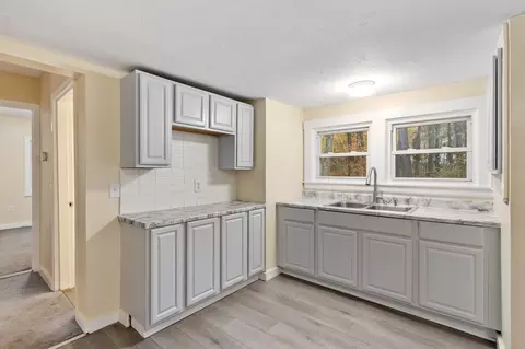 Entry Way - 771 Conant Rd, Athol, MA 01331 photo 3 of 7