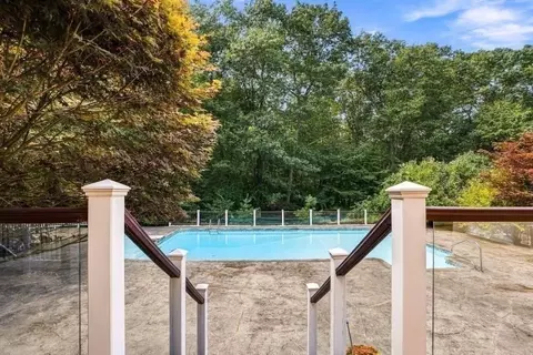 Exterior - 30 Juniper Rd, Upton, MA 01568 photo 4 of 10