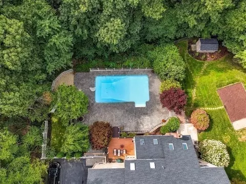 Exterior - 30 Juniper Rd, Upton, MA 01568 photo 5 of 10