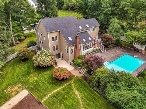 View/Area - 30 Juniper Rd, Upton, MA 01568 photo 1 of 2