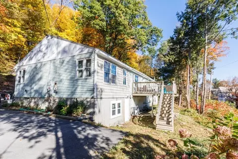 360 Blossom St, Fitchburg, MA 01420