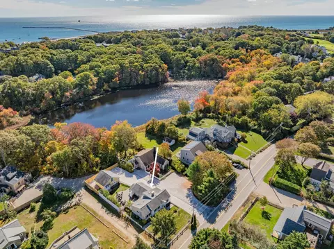 421 Scudder Ave, Barnstable, MA 02647