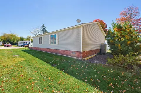 Exterior - 16 Robert Rd, Plainville, MA 02762 photo 8 of 8