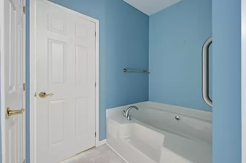 Bath - 16 Robert Rd, Plainville, MA 02762 photo 1 of 5