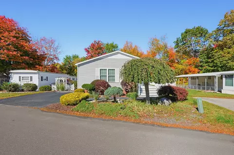 Exterior - 16 Robert Rd, Plainville, MA 02762 photo 2 of 8