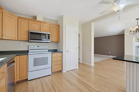 Kitchen - 16 Robert Rd, Plainville, MA 02762 photo 1 of 5