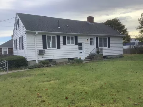 10 Clara St, New Bedford, MA 02744