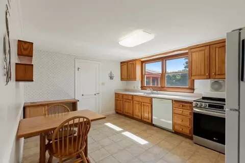 Kitchen - 114 Conant St, Beverly, MA 01915 photo 1 of 3