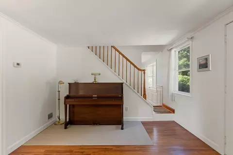 Entry Way - 114 Conant St, Beverly, MA 01915 photo 1 of 4