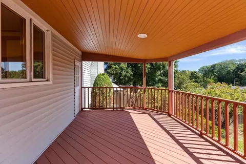 Exterior - 114 Conant St, Beverly, MA 01915 photo 6 of 10