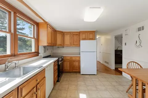 Kitchen - 114 Conant St, Beverly, MA 01915 photo 3 of 3