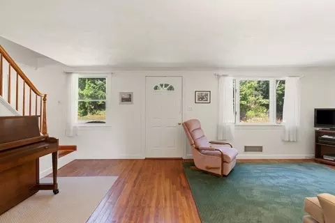 Living - 114 Conant St, Beverly, MA 01915 photo 5 of 5