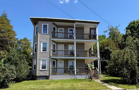 238 Pleasant St, Southbridge, MA 01550