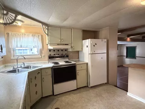 45 Puffin Dr, Chicopee, MA 01020 photo 16