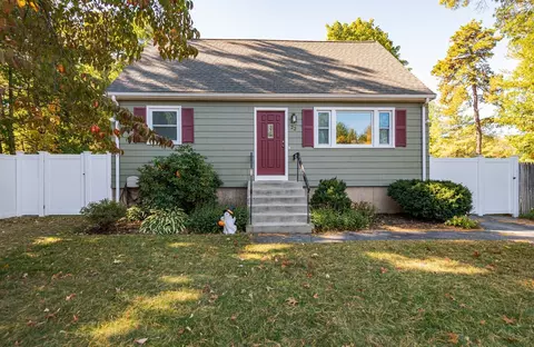 22 Race St, Billerica, MA 01821