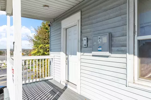 Exterior - 17 Winthrop St, Worcester, MA 01604 photo 4 of 7