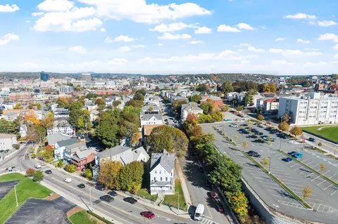 View/Area - 17 Winthrop St, Worcester, MA 01604 photo 6 of 7