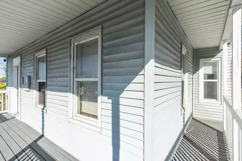 Exterior - 17 Winthrop St, Worcester, MA 01604 photo 6 of 7