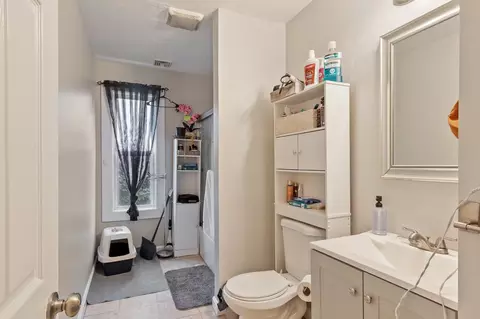 Bath - 17 Winthrop St, Worcester, MA 01604 photo 1 of 2